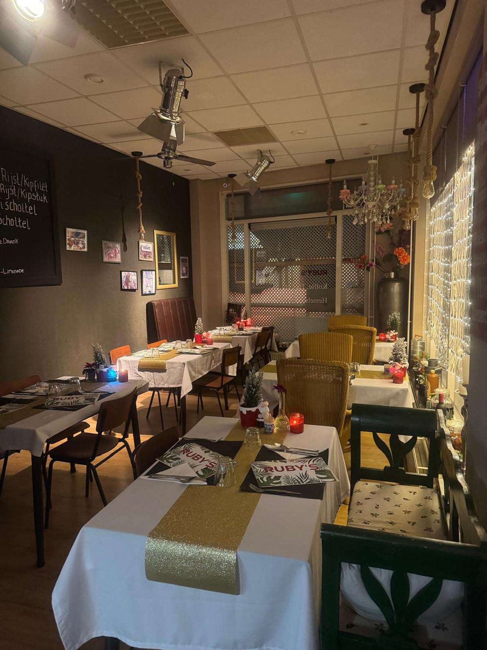 Het restaurant van binnen